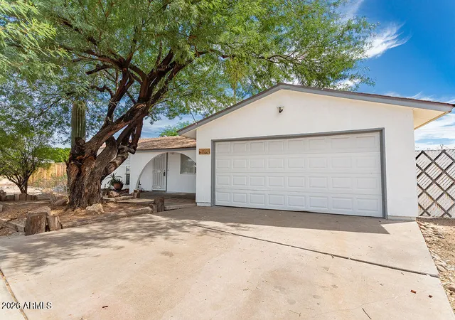 Photo 2 of Single family home for sale at 161 W 15th Avenue, Apache Junction, AZ 85120 | MLS# 7081229 | Listing updated on 2026-09-30