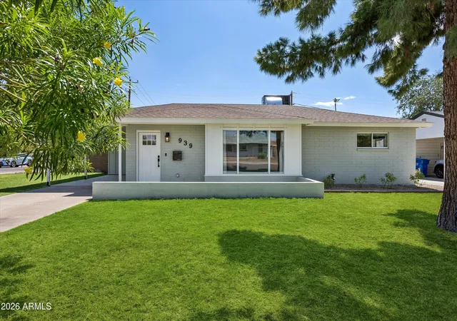 Photo 1 of Single family home for sale at 939 E Berridge Ln, Phoenix, AZ 85014 | MLS# 7063357 | Listing updated on 2026-09-13