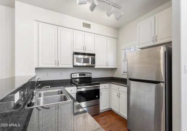 Photo 4 of Townhouse for sale at 4212 E Jasper Dr, Gilbert, AZ 85296 | MLS# 7064336 | Listing updated on 2026-10-08