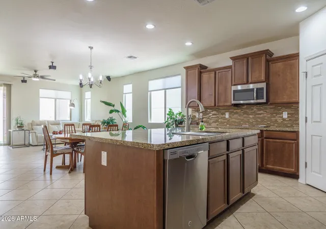 Photo 4 of Single family home for sale at 27005 N 81st Avenue, Peoria, AZ 85383 | MLS# 7077281 | Listing updated on 2026-09-10