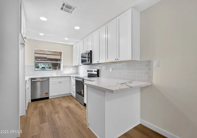 Photo 3 of Townhouse for sale at 6550 N 47th Avenue #129, Glendale, AZ 85301 | MLS# 7064908 | Listing updated on 2026-09-09