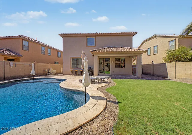 Photo 3 of Single family home for sale at 946 E Wimpole Ave, Gilbert, AZ 85297 | MLS# 7075823 | Listing updated on 2026-09-13