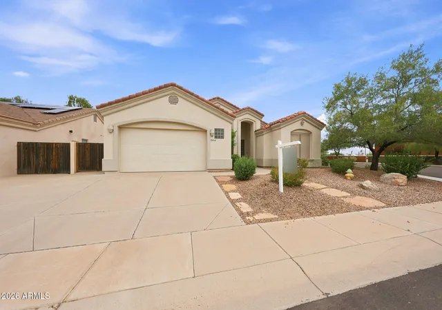 Photo 3 of Sale Pending at 2054 N Discovery Ln, Casa Grande, AZ 85122 | MLS# 7066042 | Listing updated on 2026-09-09