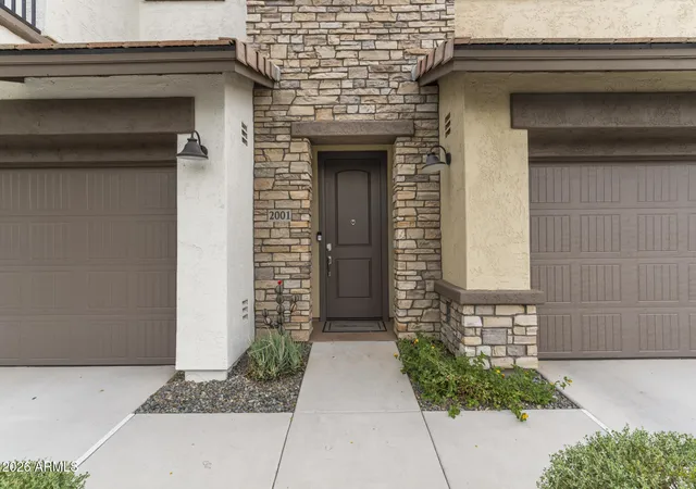 Photo 2 of Townhouse for sale at 5100 E Rancho Paloma Dr #2001, Cave Creek, AZ 85331 | MLS# 7068187 | Listing updated on 2026-09-06