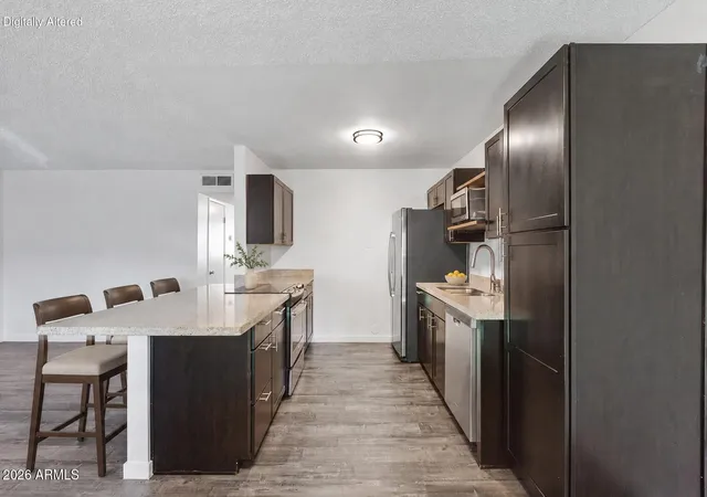 Townhouse for sale at 5525 E Thomas Rd #C4, Phoenix, AZ 85018 | MLS# 7078411