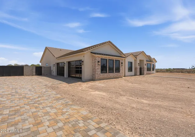 Photo 3 of Single family home for sale at 608 E Leisure Ln, Phoenix, AZ 85086 | MLS# 7079261 | Listing updated on 2026-09-12