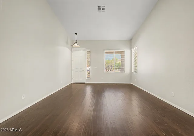Photo 4 of Single family home for sale at 7037 W Pontiac Dr, Glendale, AZ 85308 | MLS# 7068935 | Listing updated on 2026-10-07