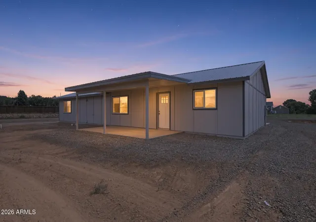 Photo 3 of Single family home for sale at 327 Halli Jo Loop, Taylor, AZ 85939 | MLS# 7066863 | Listing updated on 2026-09-28