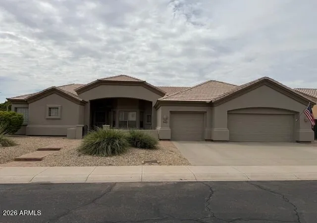 Photo 2 of Sale Pending at 943 E Desert Flower Ln, Phoenix, AZ 85048 | MLS# 7067306 | Listing updated on 2026-09-01
