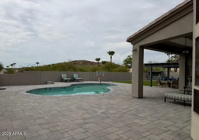 Photo 4 of Sale Pending at 943 E Desert Flower Ln, Phoenix, AZ 85048 | MLS# 7067306 | Listing updated on 2026-09-01
