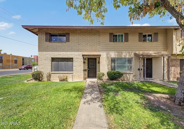 Townhouse for sale at 4356 W Ocotillo Rd, Glendale, AZ 85301 | MLS# 7078199