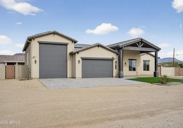 Photo 2 of Single family home for sale at 2120 W Tanya Trl, Phoenix, AZ 85086 | MLS# 7075796 | Listing updated on 2026-09-13