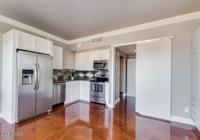 Photo 3 of House for sale at 4750 N Central Ave #8L, Phoenix, AZ 85012 | MLS# 7067696 | Listing updated on 2026-09-07