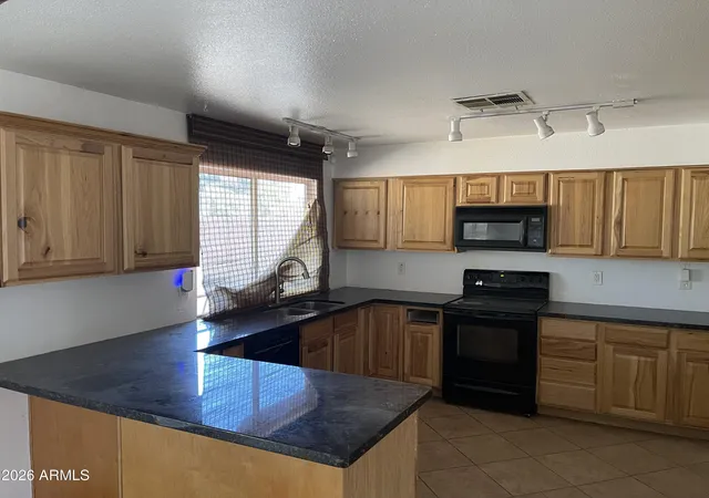 Photo 2 of Single family home for sale at 718 W Straford Dr, Chandler, AZ 85225 | MLS# 7075113 | Listing updated on 2026-09-04