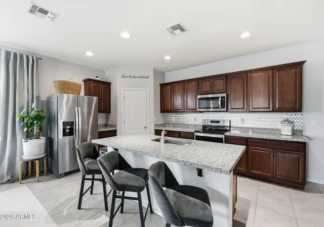 Photo 3 of Single family home for sale at 1677 E Kingman Pl, Casa Grande, AZ 85122 | MLS# 7074300 | Listing updated on 2026-09-16