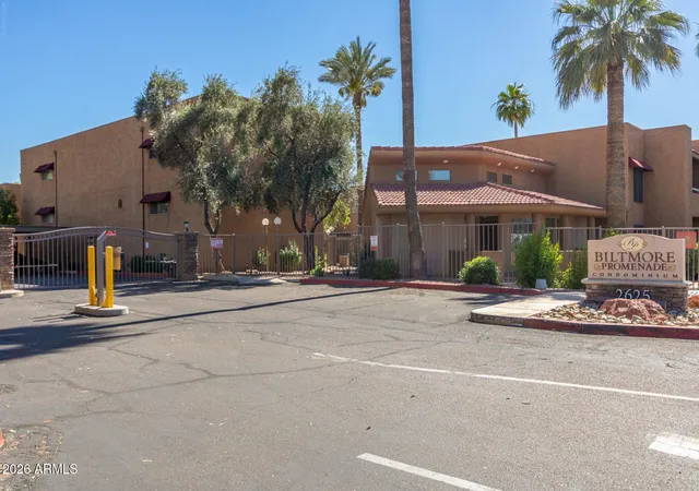 Listing Photo 2 - Condo for sale in building located at 2625 E Indian School Rd, Phoenix, AZ 85016 - Unit #244