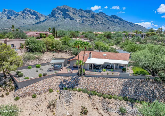 Photo 3 of Sale Pending at 9940 N Desert Sky Pl, Tucson, AZ 85737 | MLS# 7069942 | Listing updated on 2026-09-24