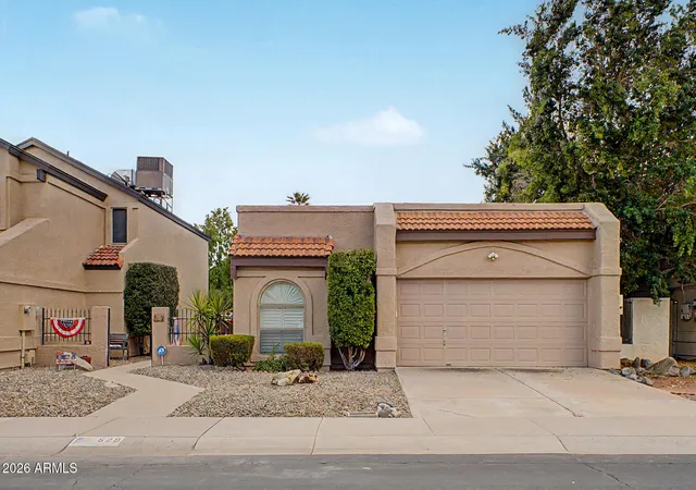 Photo 1 of Sale Pending at 529 E Kristal Wy, Phoenix, AZ 85024 | MLS# 7068133 | Listing updated on 2026-09-10