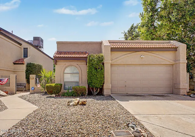 Photo 3 of Sale Pending at 529 E Kristal Wy, Phoenix, AZ 85024 | MLS# 7068133 | Listing updated on 2026-09-10
