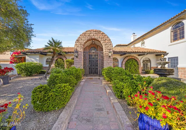 Photo 2 of Single family home for sale at 320 W Bethany Home Rd, Phoenix, AZ 85013 | MLS# 7072507 | Listing updated on 2026-09-14