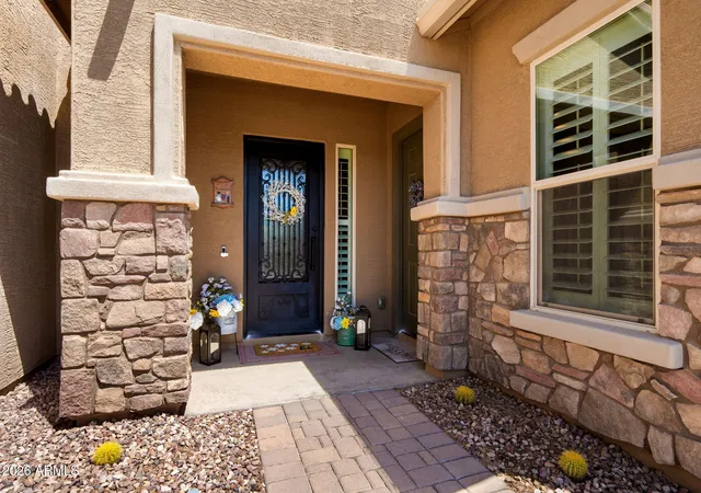 Photo 2 of Sale Pending at 7573 S Frontier St, Gilbert, AZ 85298 | MLS# 7068224 | Listing updated on 2026-09-11