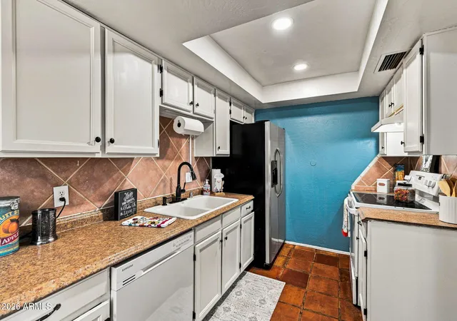 Photo 4 of Townhouse for sale at 4826 W Northern Ave, Glendale, AZ 85301 | MLS# 7079236 | Listing updated on 2026-09-13