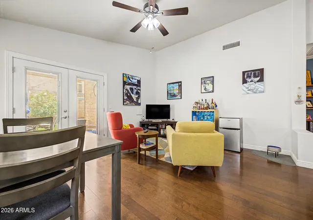 Photo 4 of Single family home for sale at 247 N Port Dr, Gilbert, AZ 85233 | MLS# 7078210 | Listing updated on 2026-10-08