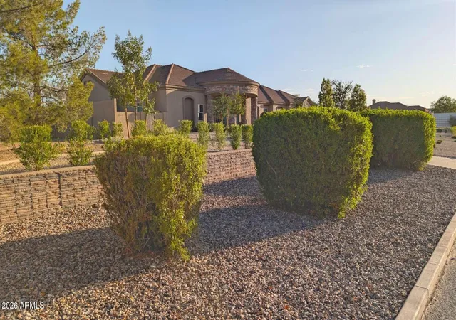 Photo 3 of Single family home for sale at 15 W Lone Star Ln, San Tan Valley, AZ 85140 | MLS# 7069157 | Listing updated on 2026-09-14