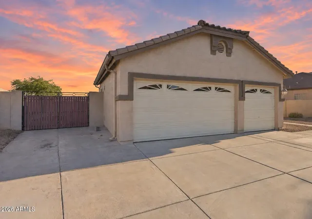 Photo 4 of Single family home for sale at 9823 E Greenway St, Mesa, AZ 85207 | MLS# 7079154 | Listing updated on 2026-09-14