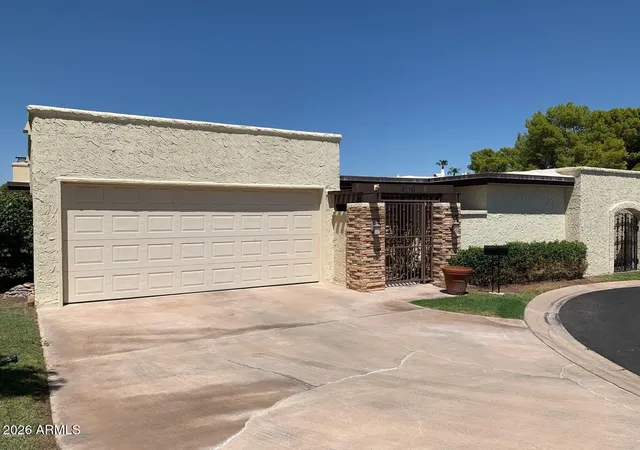 Townhouse for sale at 6110 E Harvard St, Scottsdale, AZ 85257 | MLS# 7071322