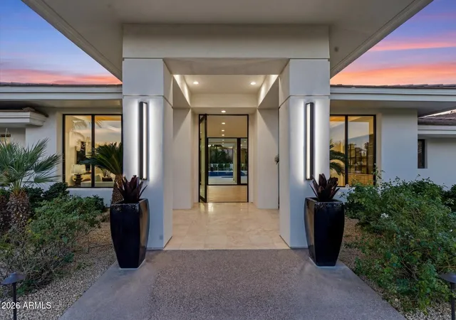 Photo 2 of Single family home for sale at 7272 N 71st Street, Paradise Valley, AZ 85253 | MLS# 7080649 | Listing updated on 2026-10-31