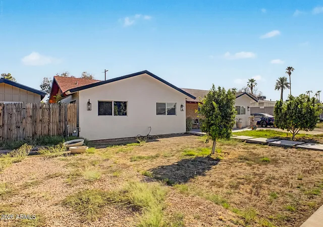 Photo 4 of Single family home for sale at 1129 W 10Th St, Mesa, AZ 85201 | MLS# 7072914 | Listing updated on 2026-09-10