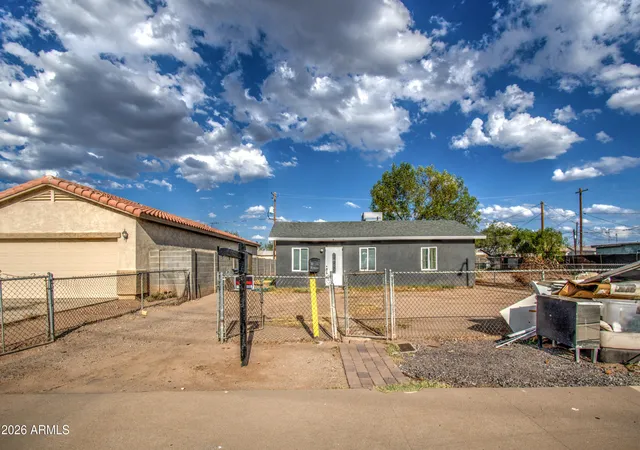 Photo 2 of Single family home for sale at 1613 S 5th St, Phoenix, AZ 85004 | MLS# 7070589 | Listing updated on 2026-09-13