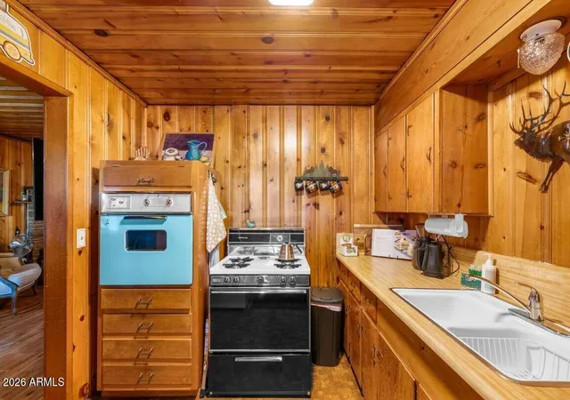 Photo 4 of Single family home for sale at 945 Osage, Flagstaff, AZ 86005 | MLS# 7076357 | Listing updated on 2026-09-05