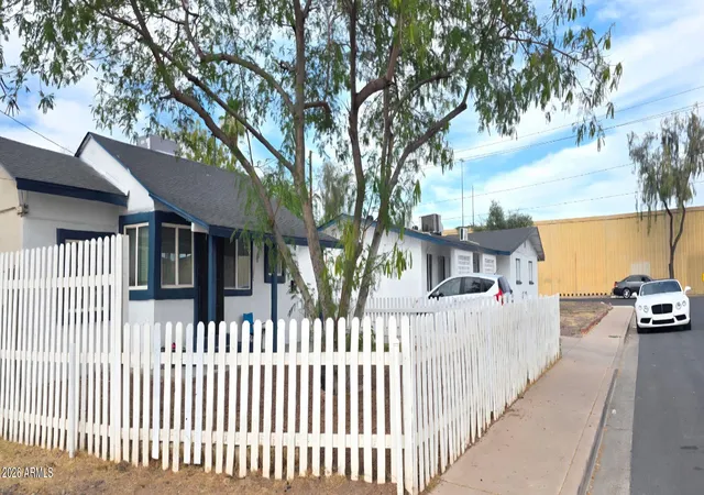 Photo 3 of Townhouse for sale at 2228 N 20th St, Phoenix, AZ 85006 | MLS# 7070756 | Listing updated on 2026-09-02