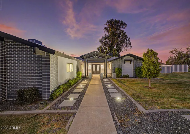 Photo 1 of Single family home for sale at 1040 W Encinas St, Gilbert, AZ 85233 | MLS# 7070864 | Listing updated on 2026-09-13