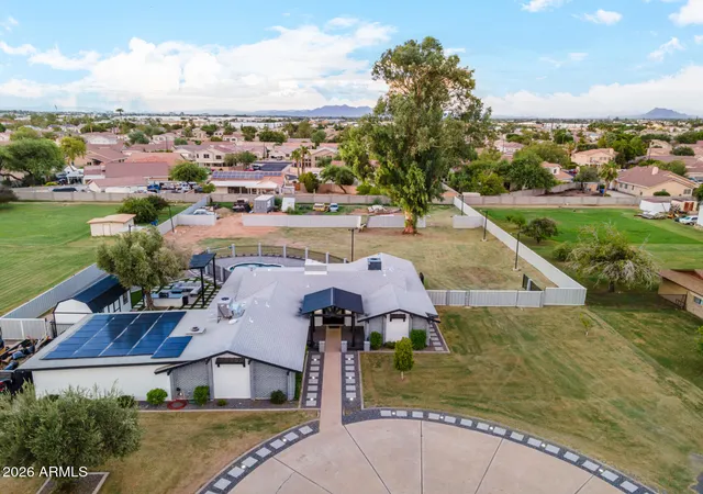 Photo 3 of Single family home for sale at 1040 W Encinas St, Gilbert, AZ 85233 | MLS# 7070864 | Listing updated on 2026-09-13