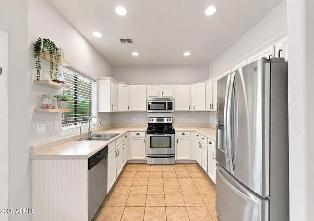 Photo 3 of Sale Pending at 23043 E Sunny Ln, Florence, AZ 85132 | MLS# 7070979 | Listing updated on 2026-10-01