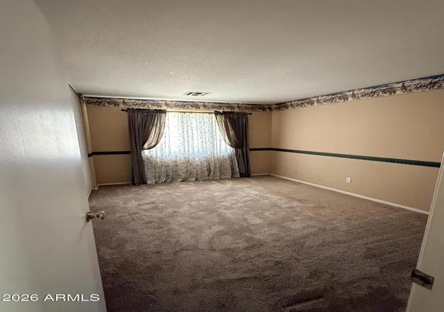Photo 4 of Single family home for sale at 7117 W Preston Ln, Phoenix, AZ 85043 | MLS# 7076047 | Listing updated on 2026-09-07