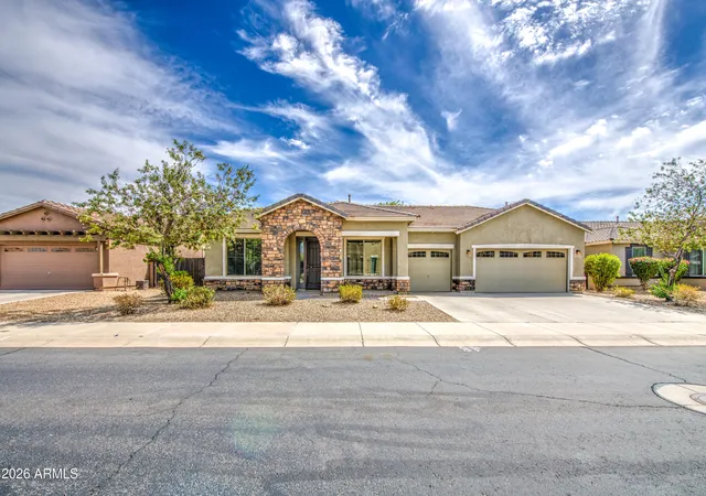 Photo 3 of Single family home for sale at 16205 W Cocopah St, Goodyear, AZ 85338 | MLS# 7075400 | Listing updated on 2026-10-10