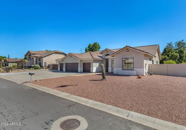 Photo 2 of Single family home for sale at 5533 W Wind Dr, Glendale, AZ 85310 | MLS# 7071587 | Listing updated on 2026-09-14