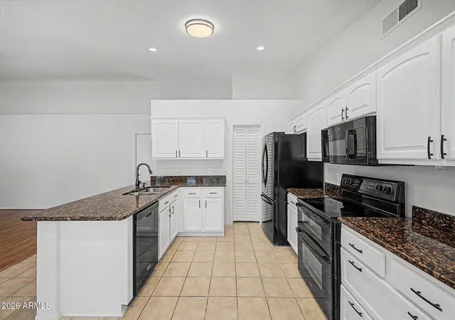 Photo 4 of Single family home for sale at 825 N 94th Place, Mesa, AZ 85207 | MLS# 7073792 | Listing updated on 2026-09-17