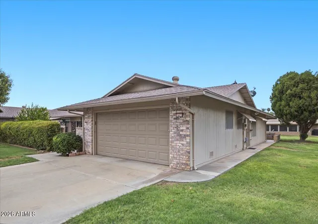 Photo 2 of Townhouse for sale at 19021 N Signal Butte Cir, Sun City, AZ 85373 | MLS# 7076040 | Listing updated on 2026-09-05