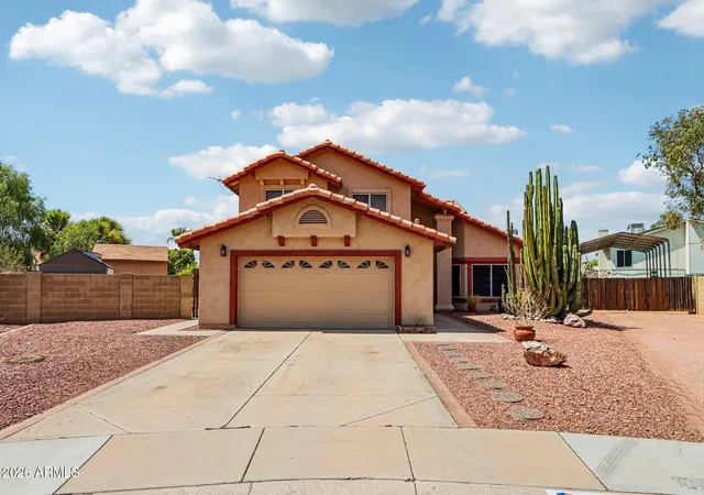 Single family home for sale at 6932 W Charter Oak Rd, Peoria, AZ 85381 | MLS# 7075172