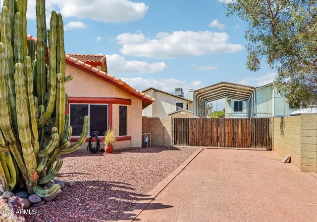 Photo 3 of Single family home for sale at 6932 W Charter Oak Rd, Peoria, AZ 85381 | MLS# 7075172 | Listing updated on 2026-09-04