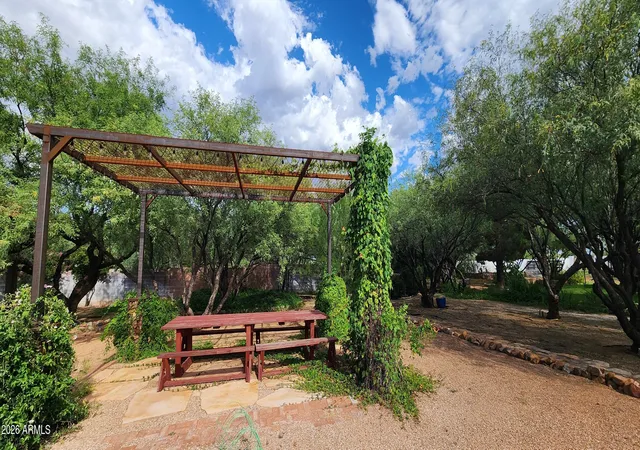 Photo 4 of Single family home for sale at 1500 E Choctaw Dr, Sierra Vista, AZ 85650 | MLS# 7073608 | Listing updated on 2026-09-11