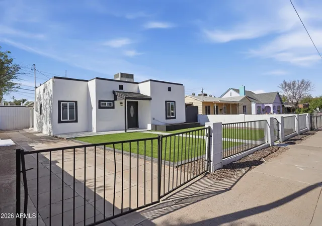 Photo 2 of Single family home for sale at 1433 E Portland St, Phoenix, AZ 85006 | MLS# 7076516 | Listing updated on 2026-09-08