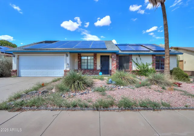 Photo 2 of Single family home for sale at 420 E Duke Dr, Casa Grande, AZ 85122 | MLS# 7075816 | Listing updated on 2026-09-10