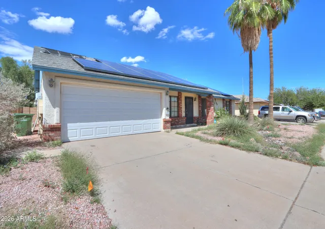 Photo 3 of Single family home for sale at 420 E Duke Dr, Casa Grande, AZ 85122 | MLS# 7075816 | Listing updated on 2026-09-10