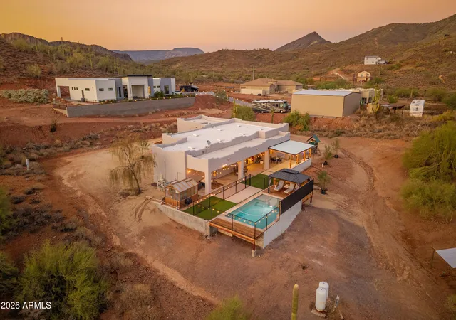 Photo 2 of Single family home for sale at 829 E Steinbeck Dr, Anthem, AZ 85086 | MLS# 7079197 | Listing updated on 2026-09-12